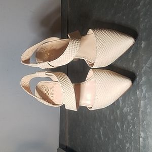 Vince Camuto heel size 8